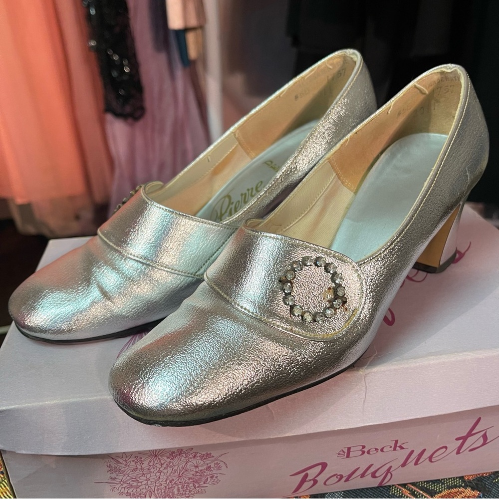 Vintage 1960s Medieval Revival metallic silver heeled loafers